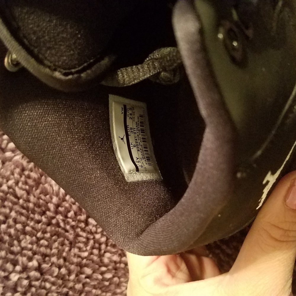 Jordans - Picture 5 of 5